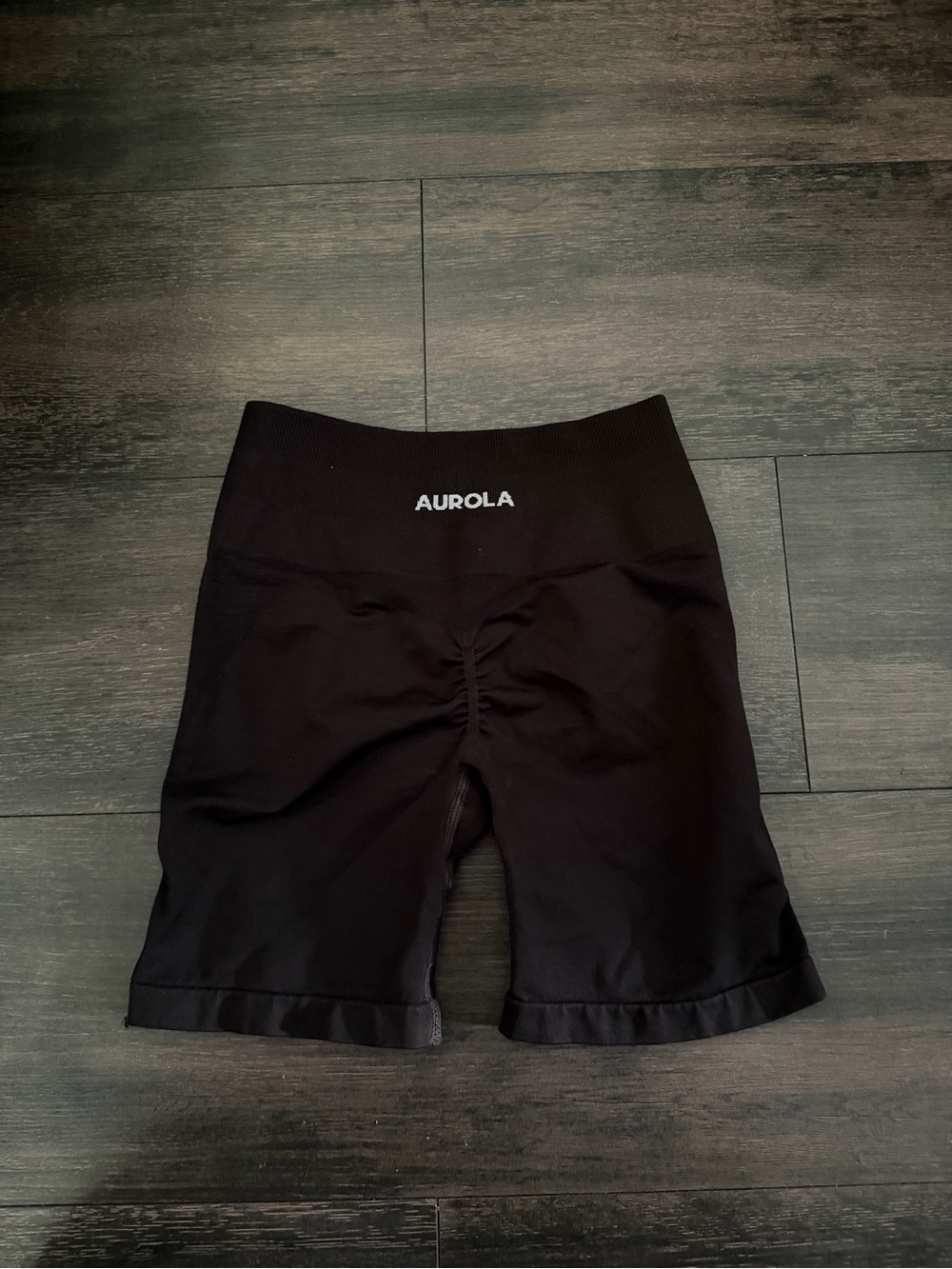 Aurola Brown
 High-Rise Athletic Bike Shorts